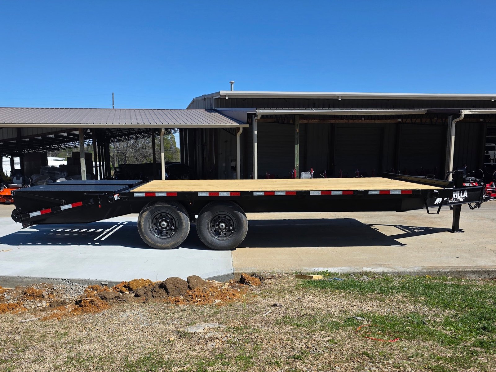 8.5x20 I Beam Deck over Dovetail Equipment Trailer 2-7k Axles with King Kong Ramps - Image 3